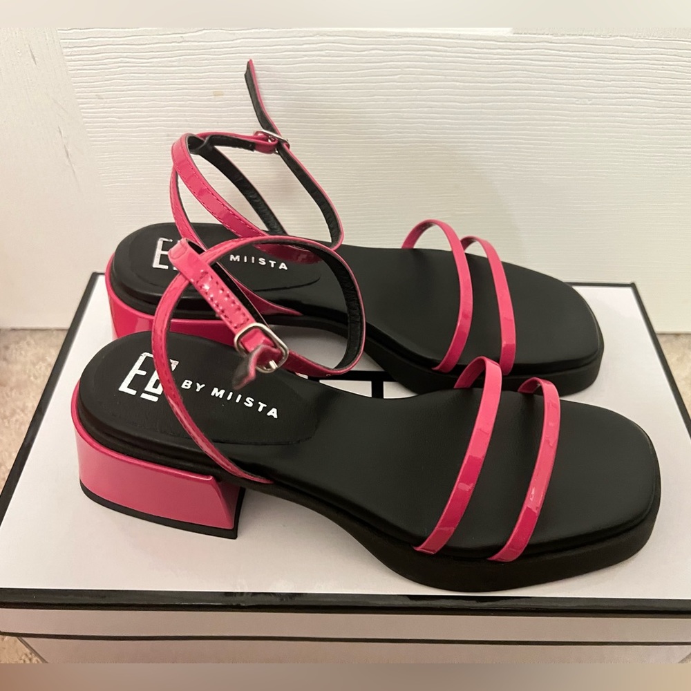 Brand New Miista Rosalyn Ankle Wrap Sandal in pink5.5US/36EU